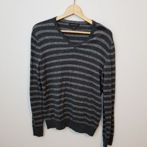 Banana Republic Gray Striped Long Sleeve V Neck